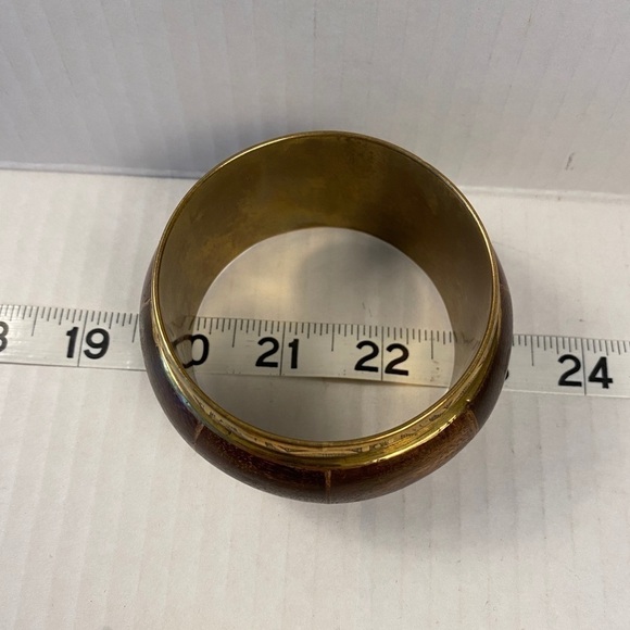 𝅺WOODEN bracelet brass accents bangle foliage wide HOST PICK! Brown gold - Picture 6 of 8